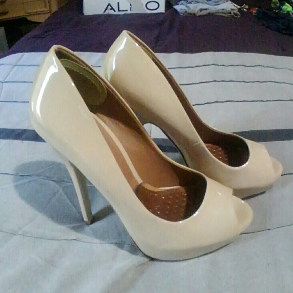 Aldo Hayth Open Toe Heels size 7